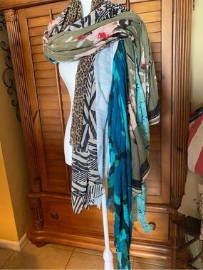 bundle six lightweight scarfs
